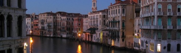 Monumenti e loughi di interese